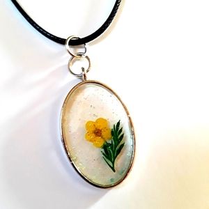 💜YELLOW FLOWER NECKLACE HANDMADE